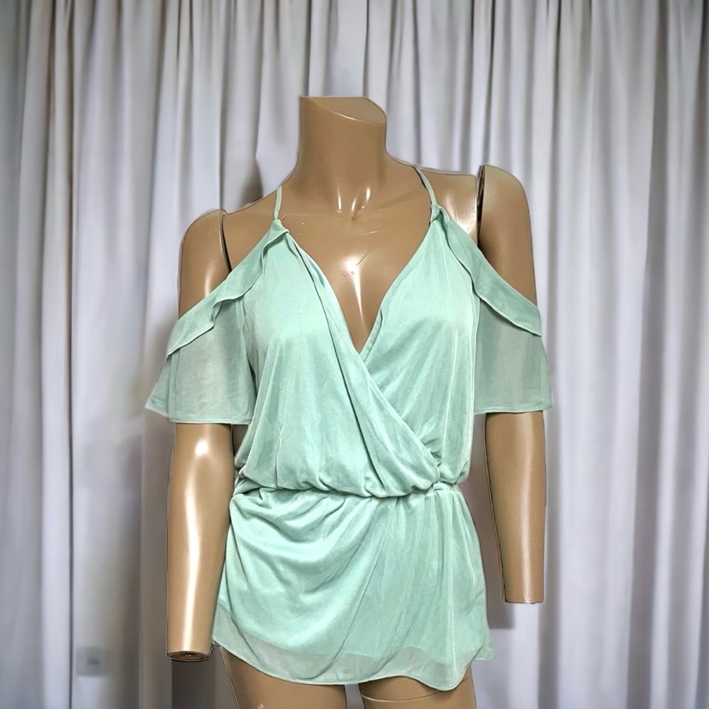 • Express • Ruffle Sleeve Tie Back Cold-Shoulder Top - Picture 7 of 8